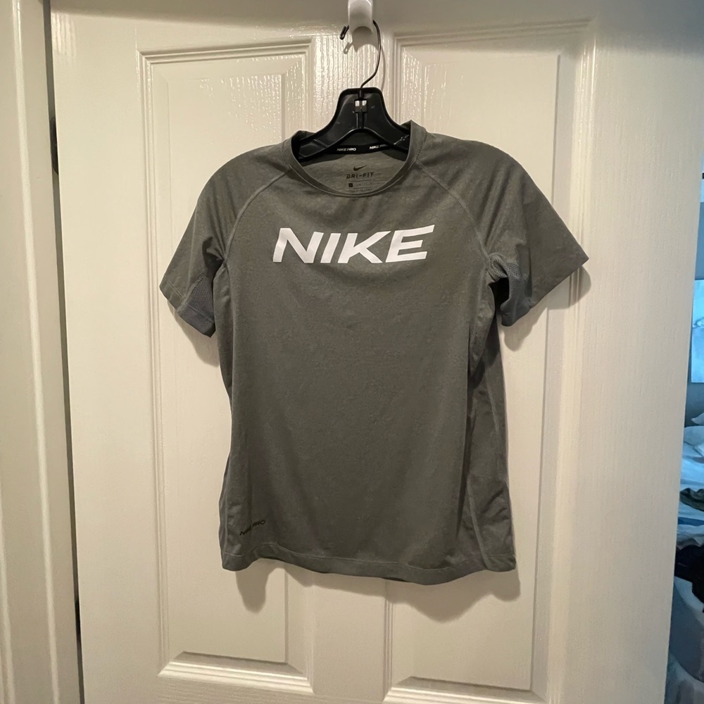Boys Nike athletic top
